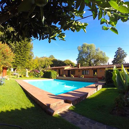 Villa Patzcuaro Garden Hotel Экстерьер фото