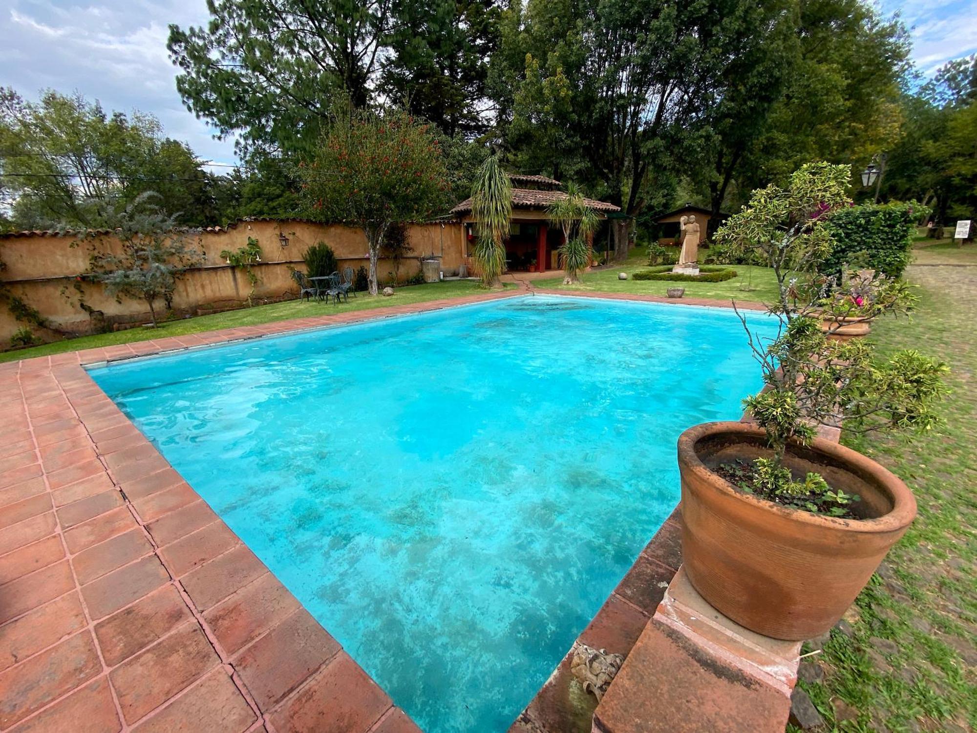 Villa Patzcuaro Garden Hotel Экстерьер фото